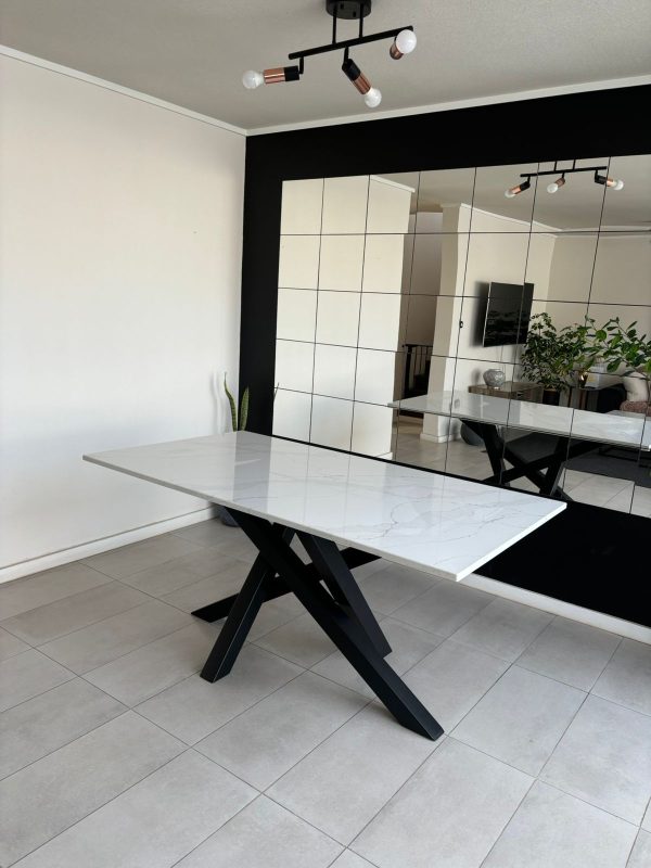Mesa De Comedor BM402 Estilo Moderno / Fabricación Bukur