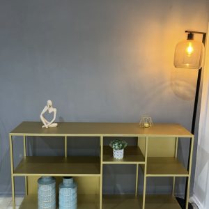 Mesa de Arrimo Recibidor Cubo Metal / Fabricación Bukur