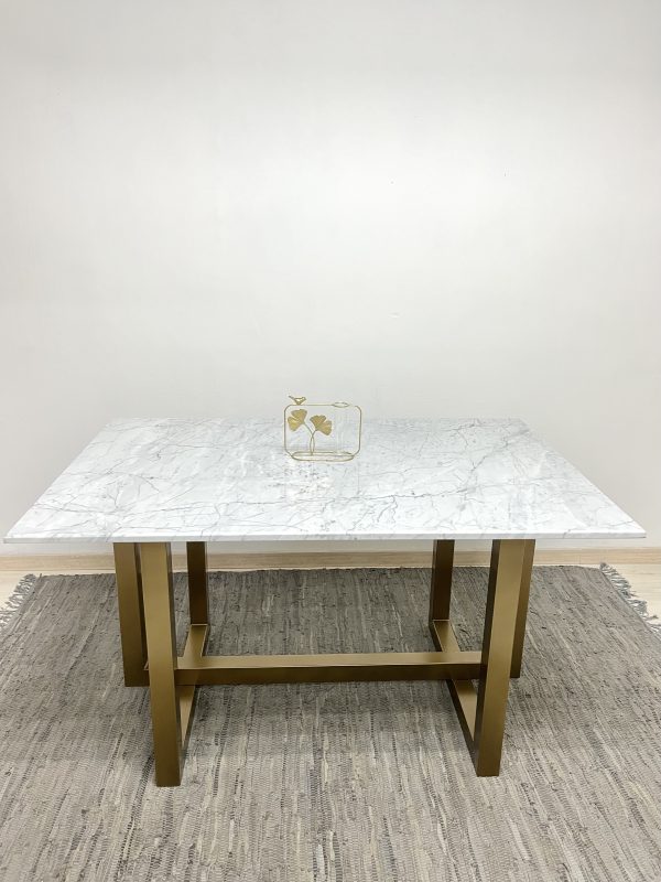 Mesa De Comedor BM401 Estilo Moderno / Fabricación Bukur - Imagen 2